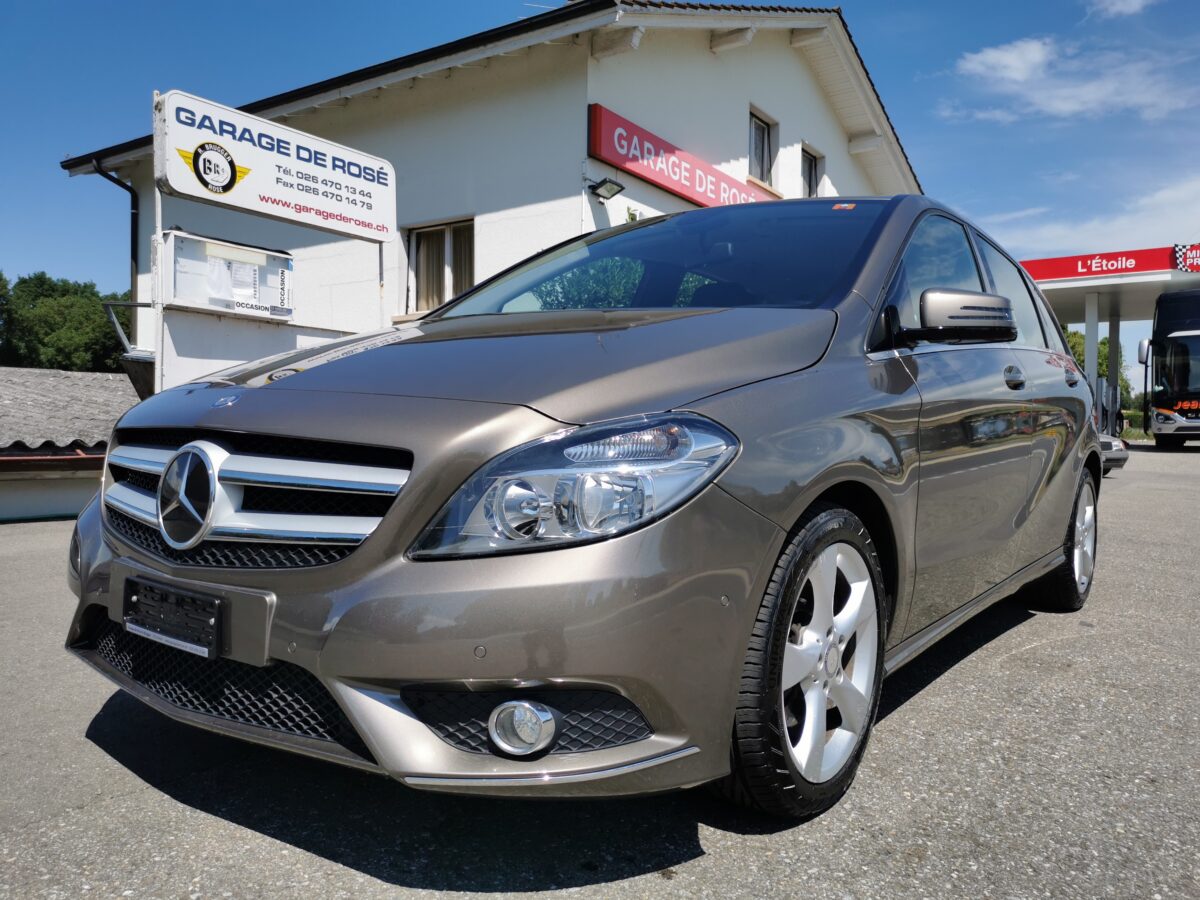 MERCEDES-BENZ B 180 7G-DCT